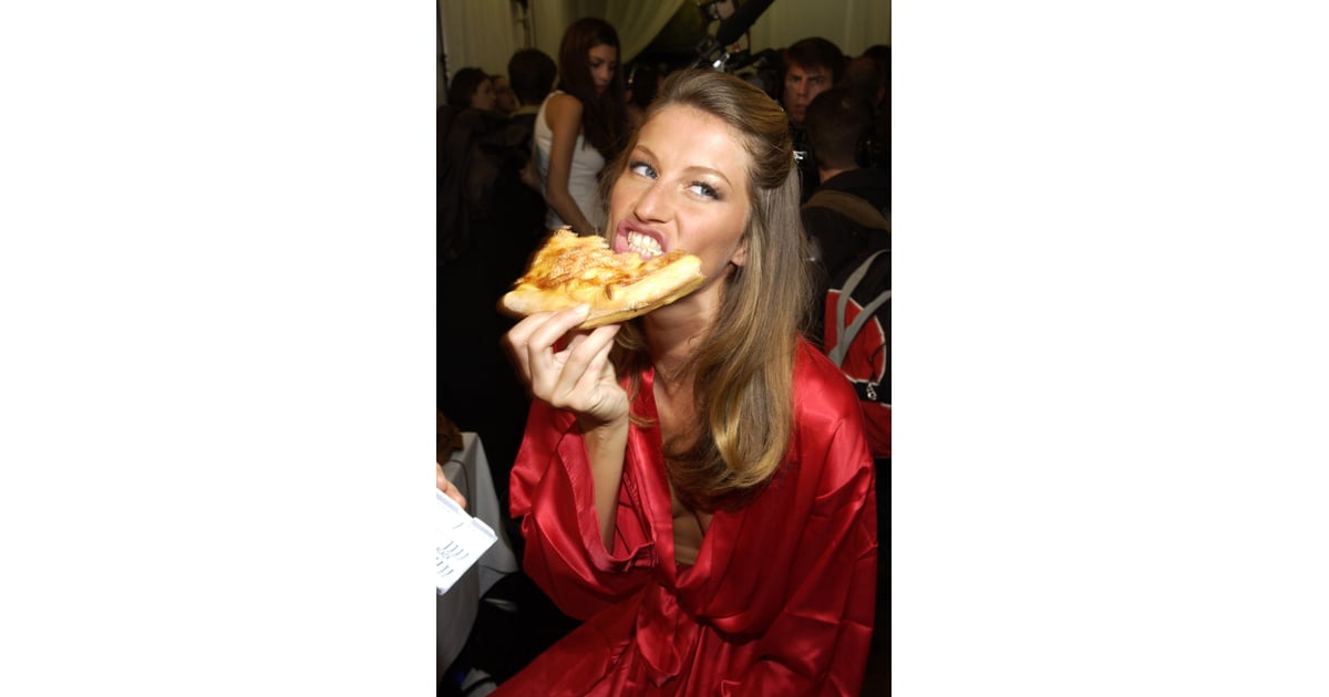 Gisele chowed down on a slice of pizza backstage in 2002 Pictures of
