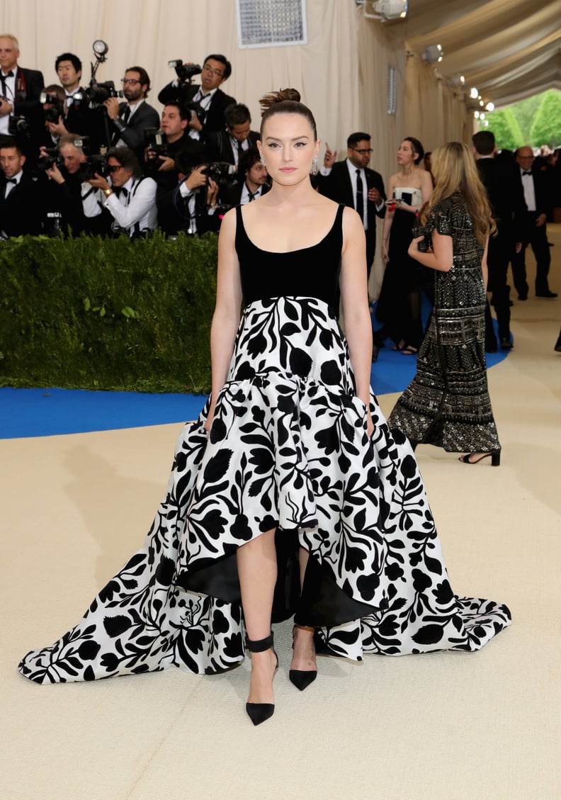 Daisy Ridley Wore a Custom Oscar de la Renta Gown