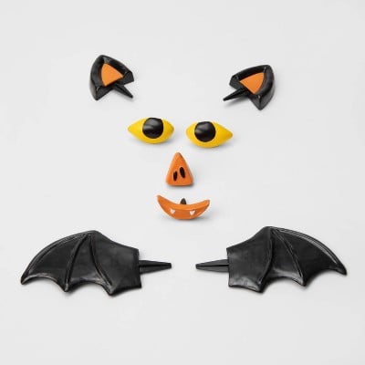 Hyde & Eek! Boutique Pumpkin Push-In Halloween Decorating Kit
