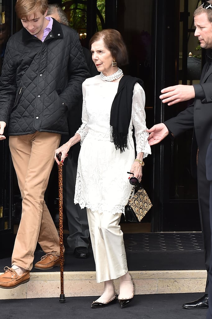 Kris Jenner's mother, Mary Jo Shannon, prepared to leave for the chateau.