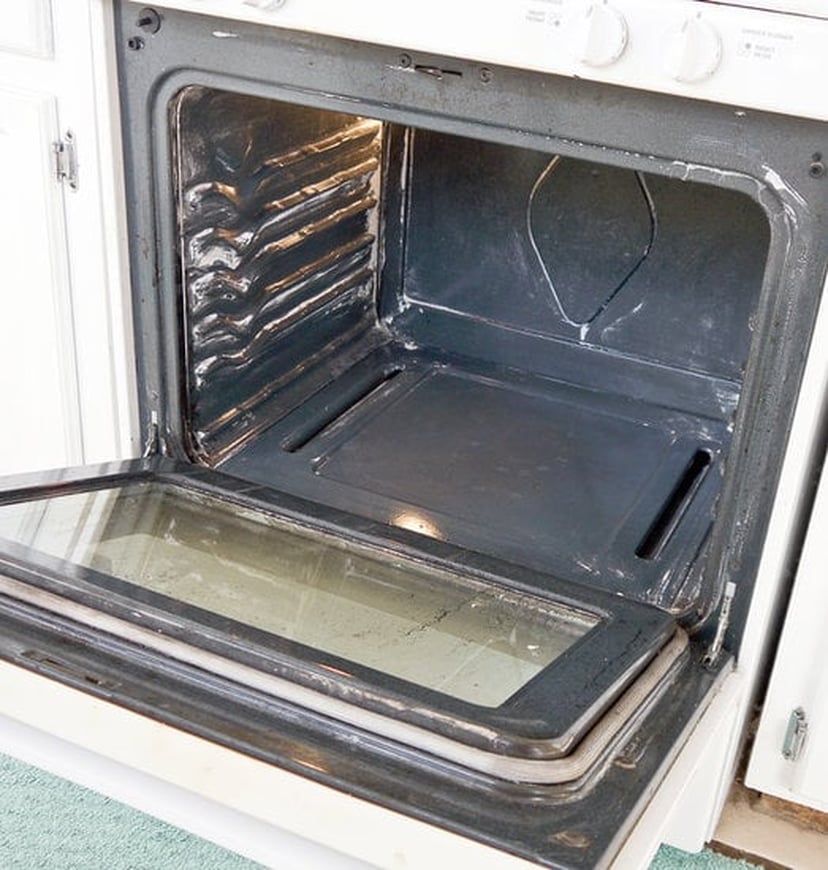 Easiest Way to Clean an Oven