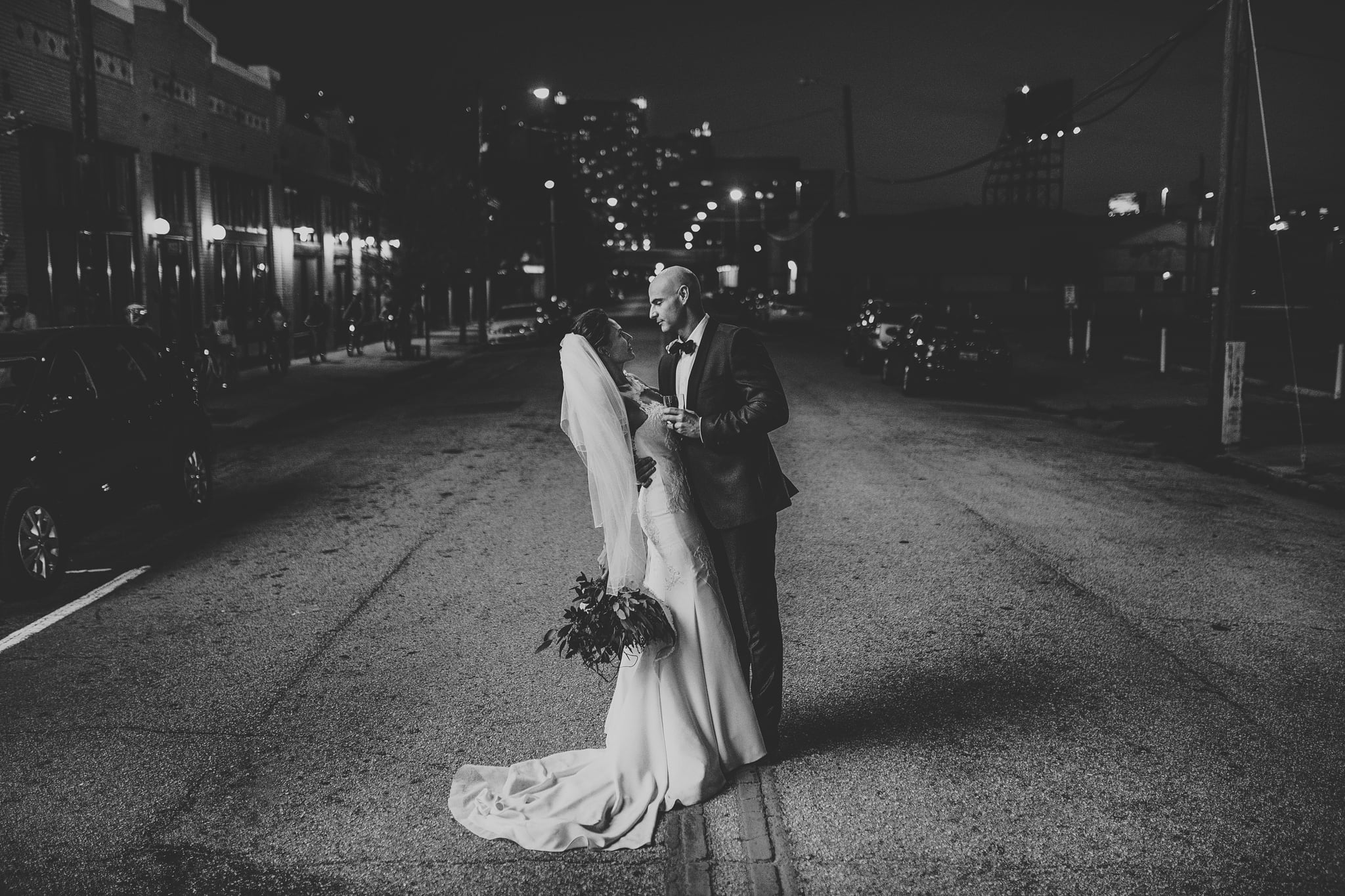 Love Sex This Couple Got Married In An Old Theater And Their