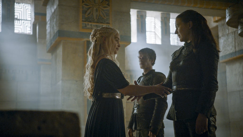 Just like real-life royals, this queen knows the power of a waist-cinching metallic belt.