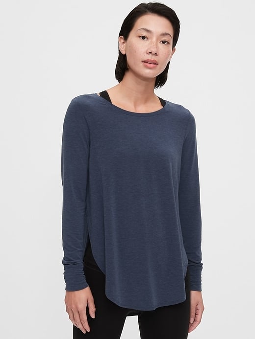 Gap GapFit Breathe Hi-Lo Tunic, These Are the 30 Workout Pieces From Gap  We Want in Our Own Gym Bags