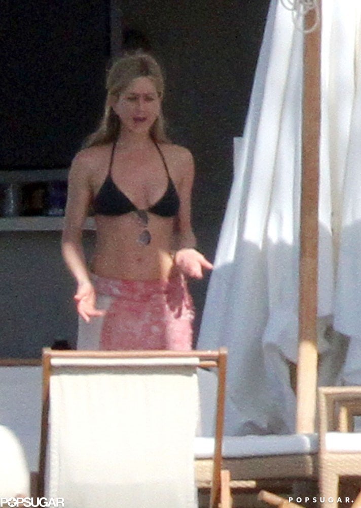 Jennifer wrapped a sarong around her waist during a November 2010 trip to Cabo.