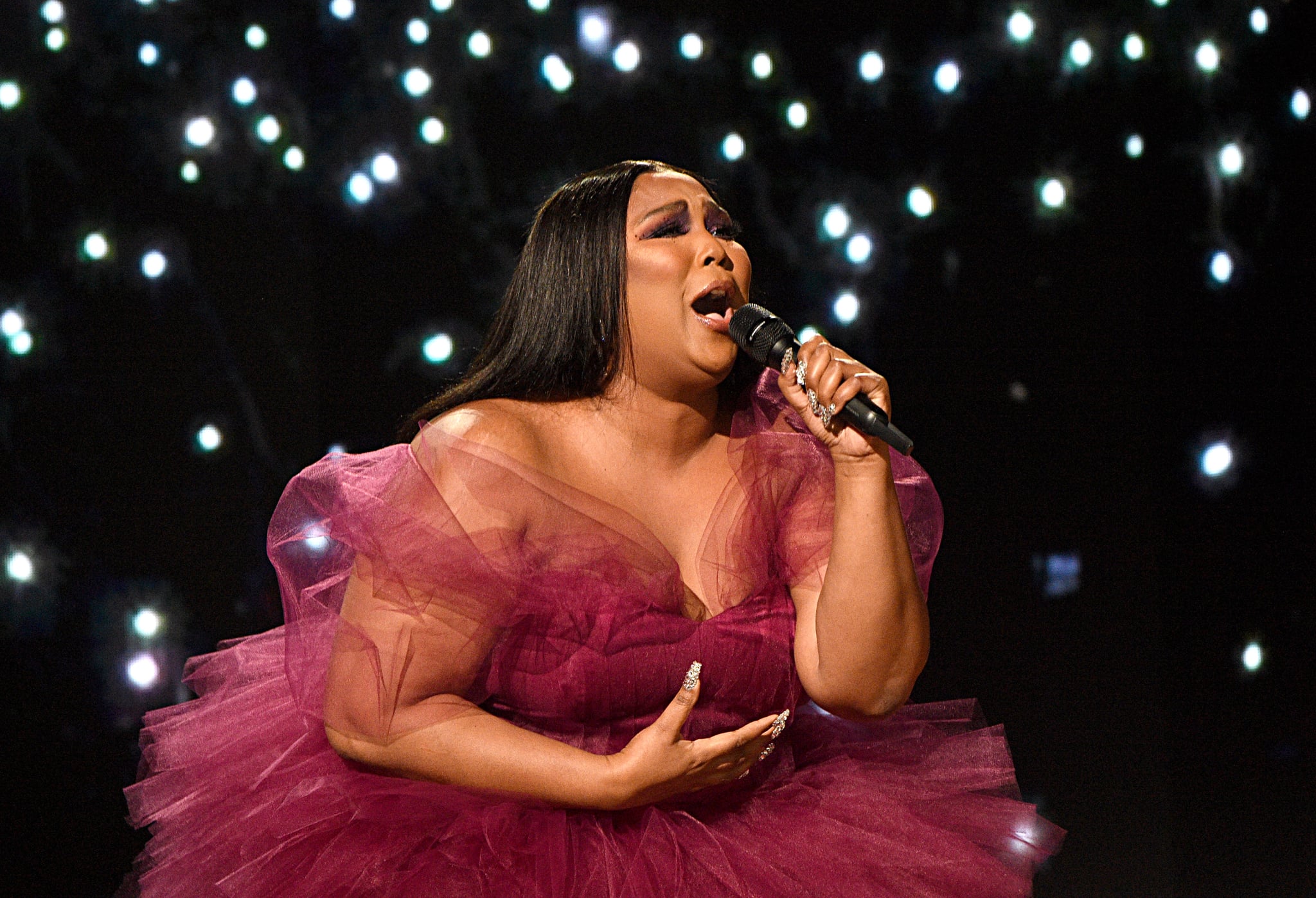 LOS ANGELES, CALIFORNIA - NOVEMBER 24: Lizzo performs onstage during the 2019 American Music Awards at Microsoft Theater on November 24, 2019 in Los Angeles, California. (Photo by Kevin Mazur/AMA2019/Getty Images for dcp)