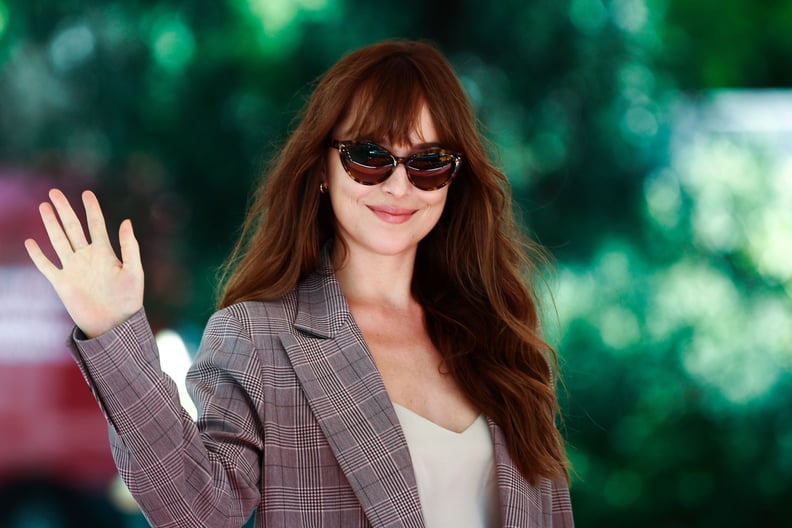 Tháng 9 năm 2018: Dakota Johnson tỏ ra dè dặt về mối quan hệ của cô với Chris Martin