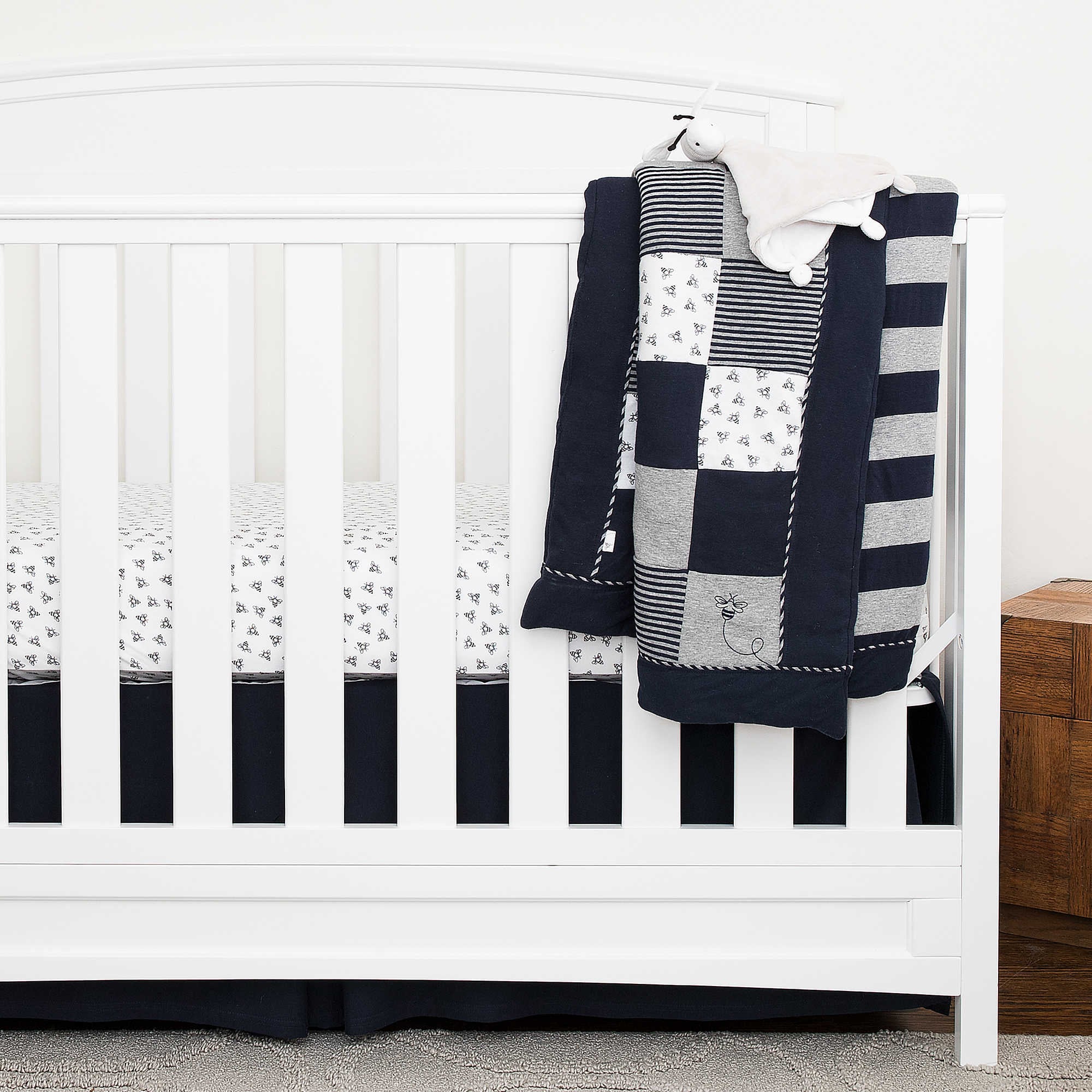Burt's bees crib clearance bedding
