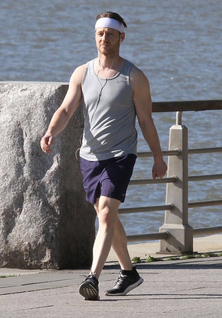 Ben McKenzie Jogging in NYC April 2016 Pictures