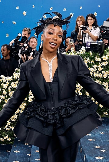 Button Nails Are Trending, According to These Celebrities