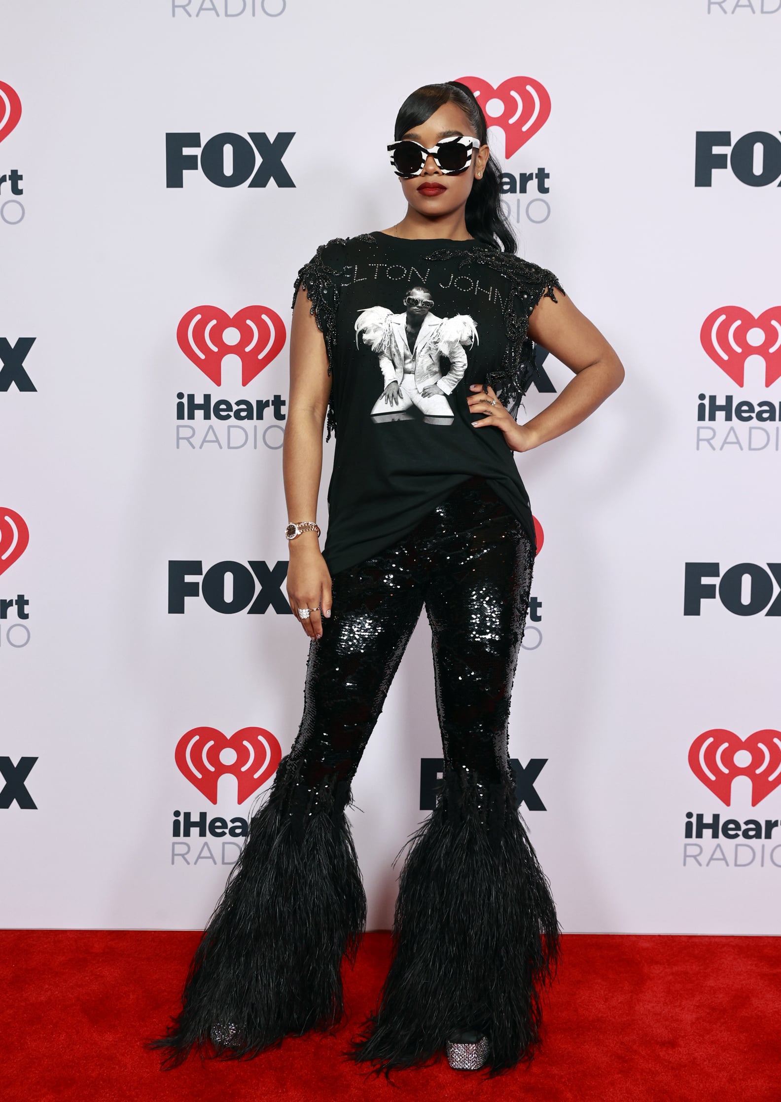 H.E.R.'s Sequin Outfits at the 2021 iHeartRadio Music Awards | PS Fashion