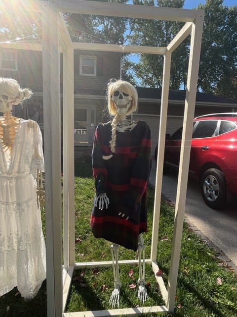 "Evermore"-Era Skeleton