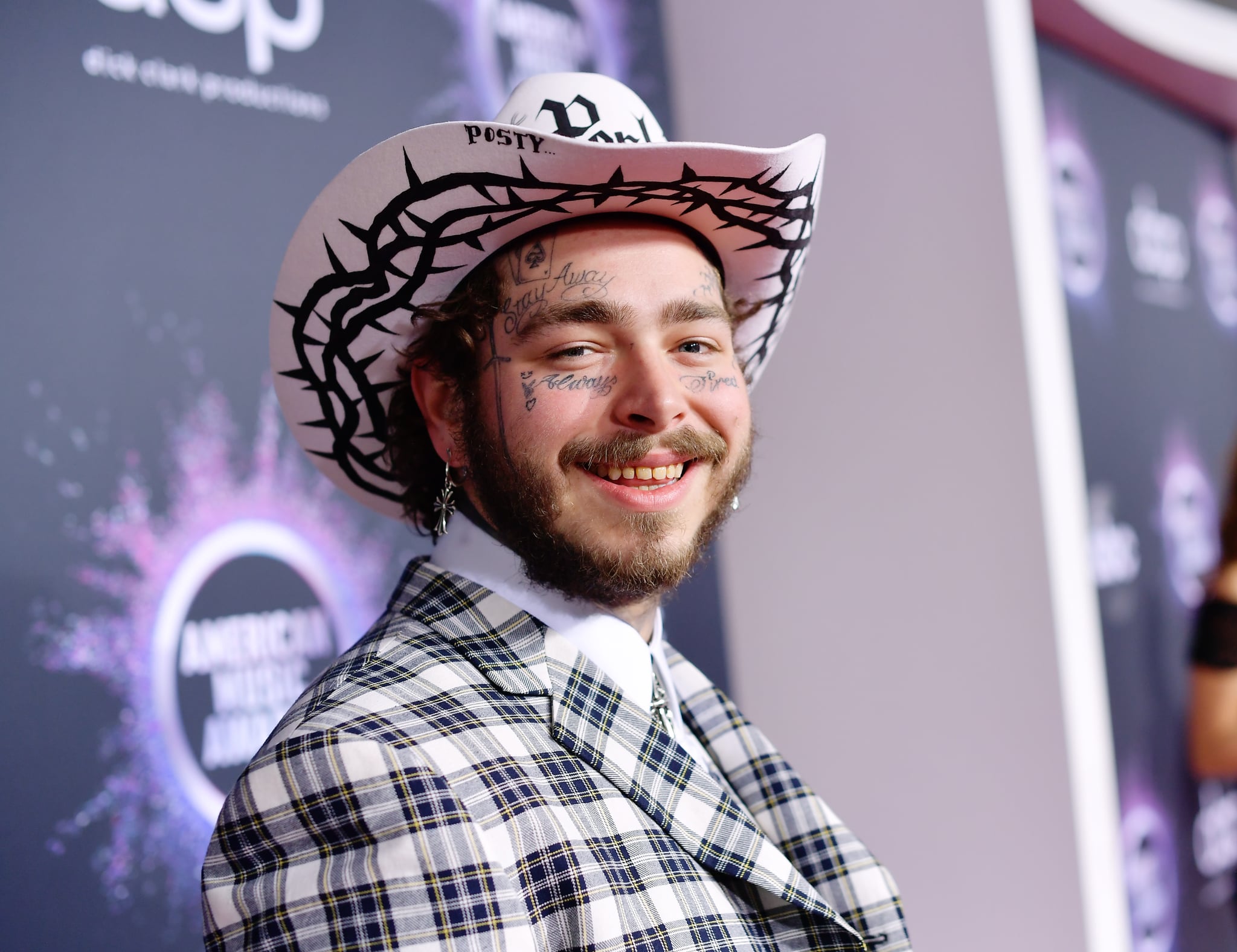 LOS ANGELES, CALIFORNIA - NOVEMBER 24: Post Malone attends the 2019 American Music Awards at Microsoft Theater on November 24, 2019 in Los Angeles, California. (Photo by Matt Winkelmeyer/Getty Images for dcp)