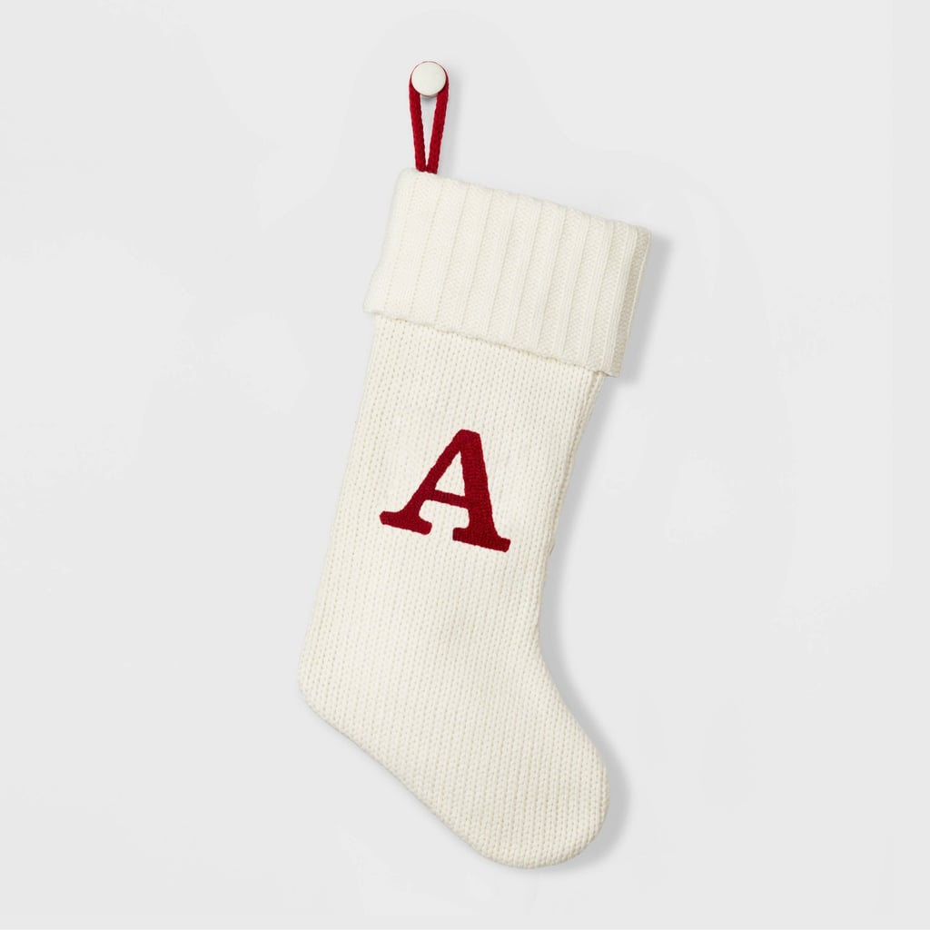 一个风度翩翩的袜子:Wondershop针织字母组合圣诞袜