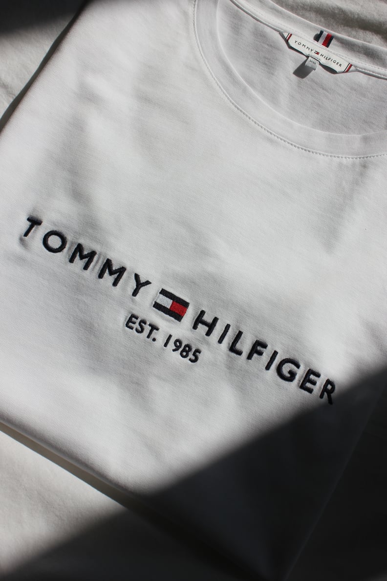 汤米•希尔费格经典的白色t恤