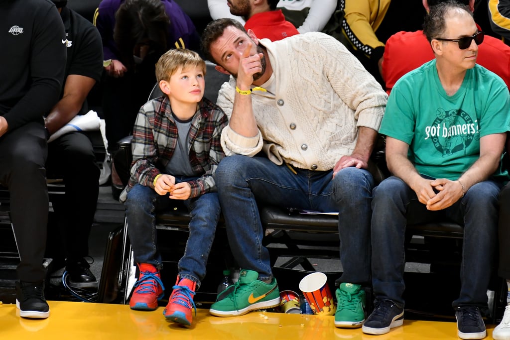 本·阿弗莱克和儿子塞缪尔在Celtics-Lakers游戏