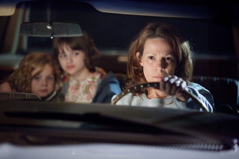 THE CONJURING, from left: Kyla Deaver, Joey King, Lili Taylor, 2013. ph: Michael Tackett/Warner Bros. Pictures/courtesy Everett Collection
