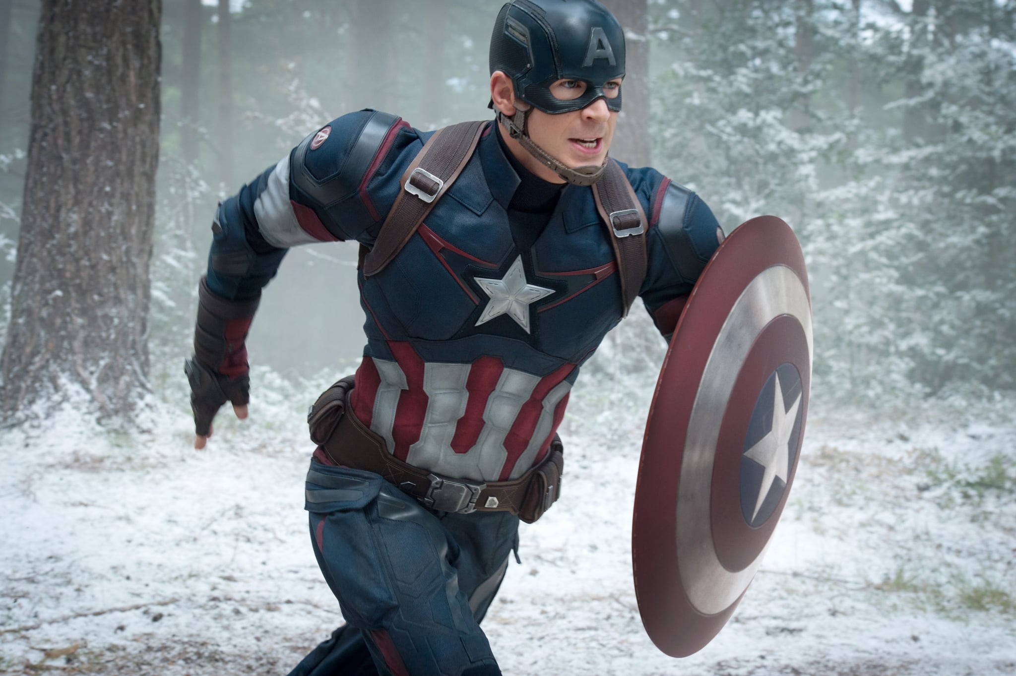 AVENGERS: AGE OF ULTRON, Chris Evans as Captain America, 2015. ph: Jay Maidment / Walt Disney Studios Motion Pictures / courtesy Everett Collection