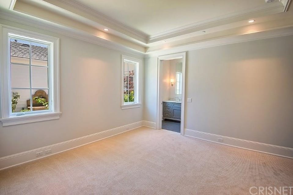 Kylie Jenner Buys Second Calabasas Mansion