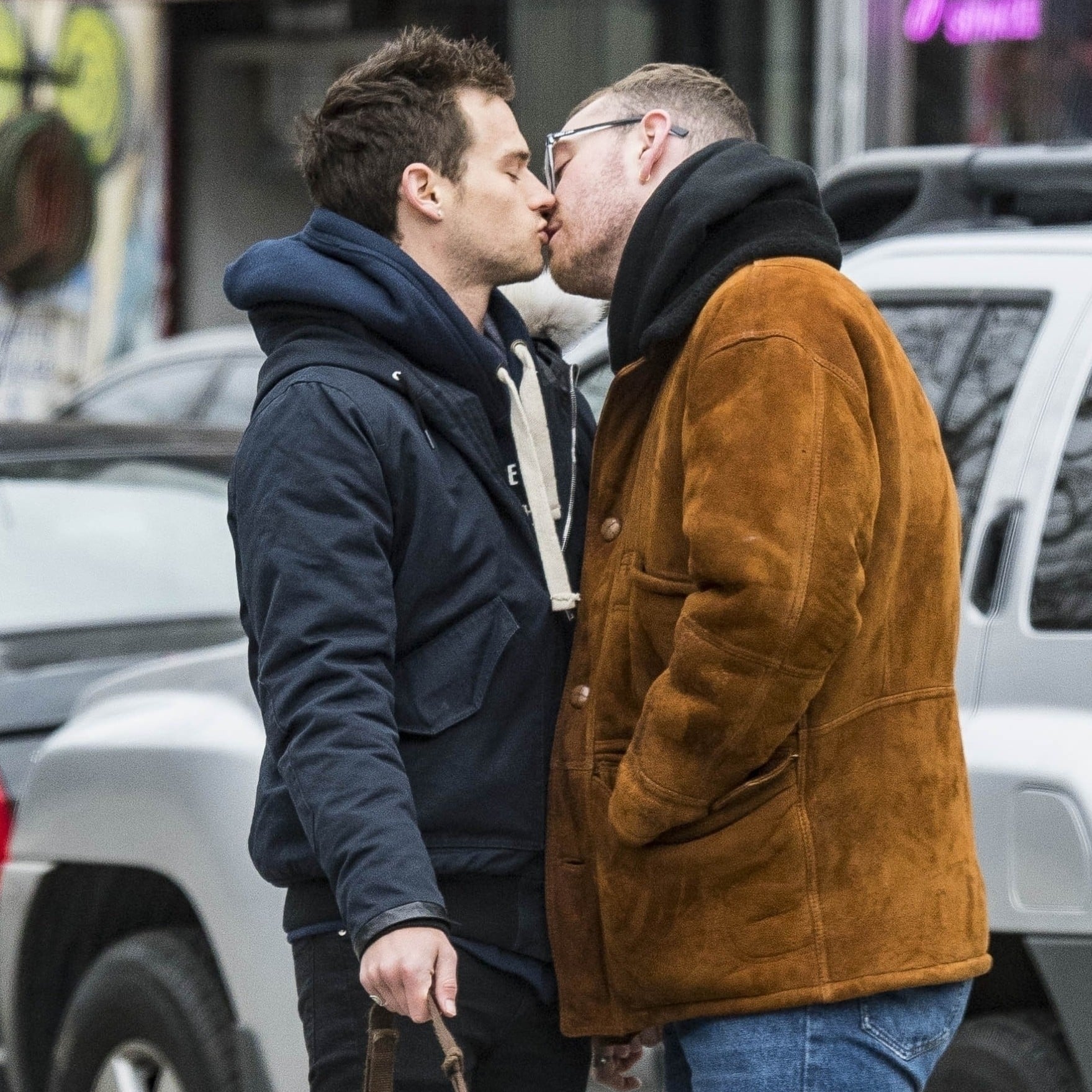 Sam Smith And Brandon Flynn Kissing In Nyc January 18 Popsugar Celebrity