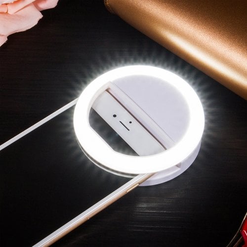 A Clip On Ring Light: Auxiwa Clip on Selfie Ring Light