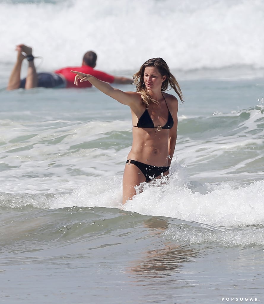 Gisele Bundchen at the Beach in Costa Rica | Pictures