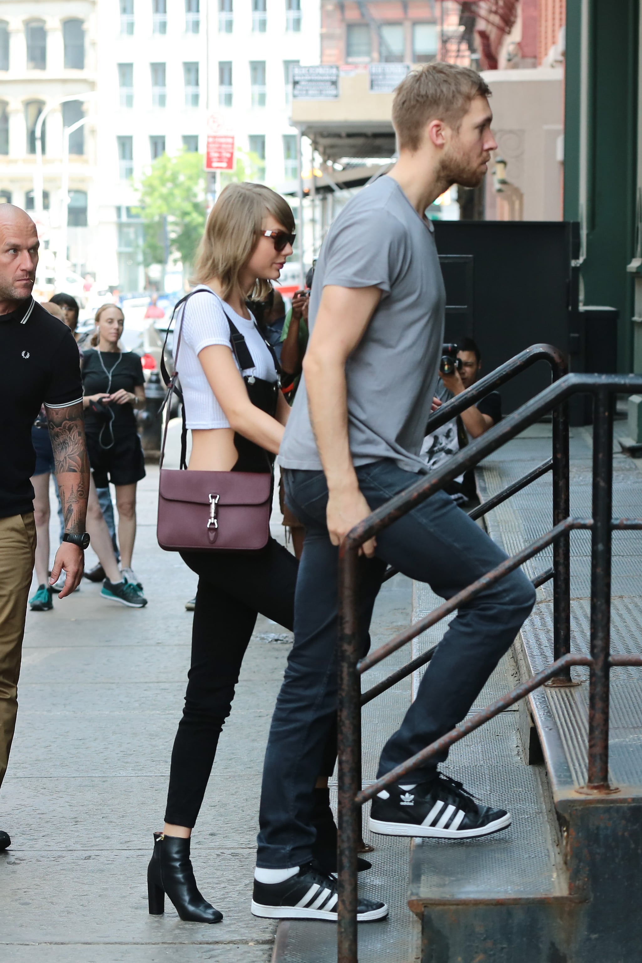 Taylor Swift S Black Overalls Popsugar Fashion