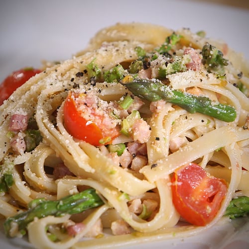 Tagliatelle With Pancetta, Tomatoes, and Asparagus POPSUGAR Food