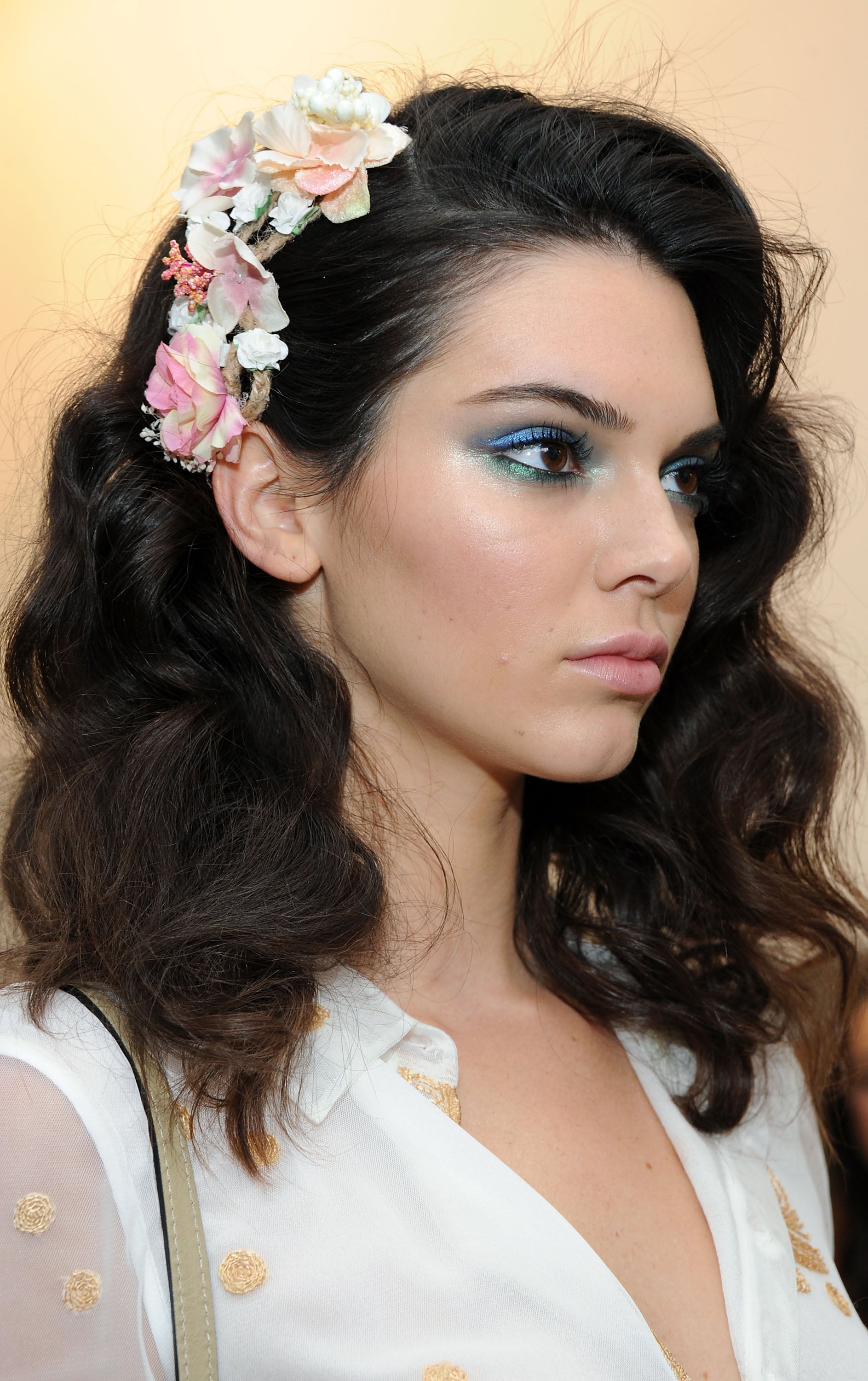 Kendall Jenner: Beauty And Confidence In I D - 5tvurxq