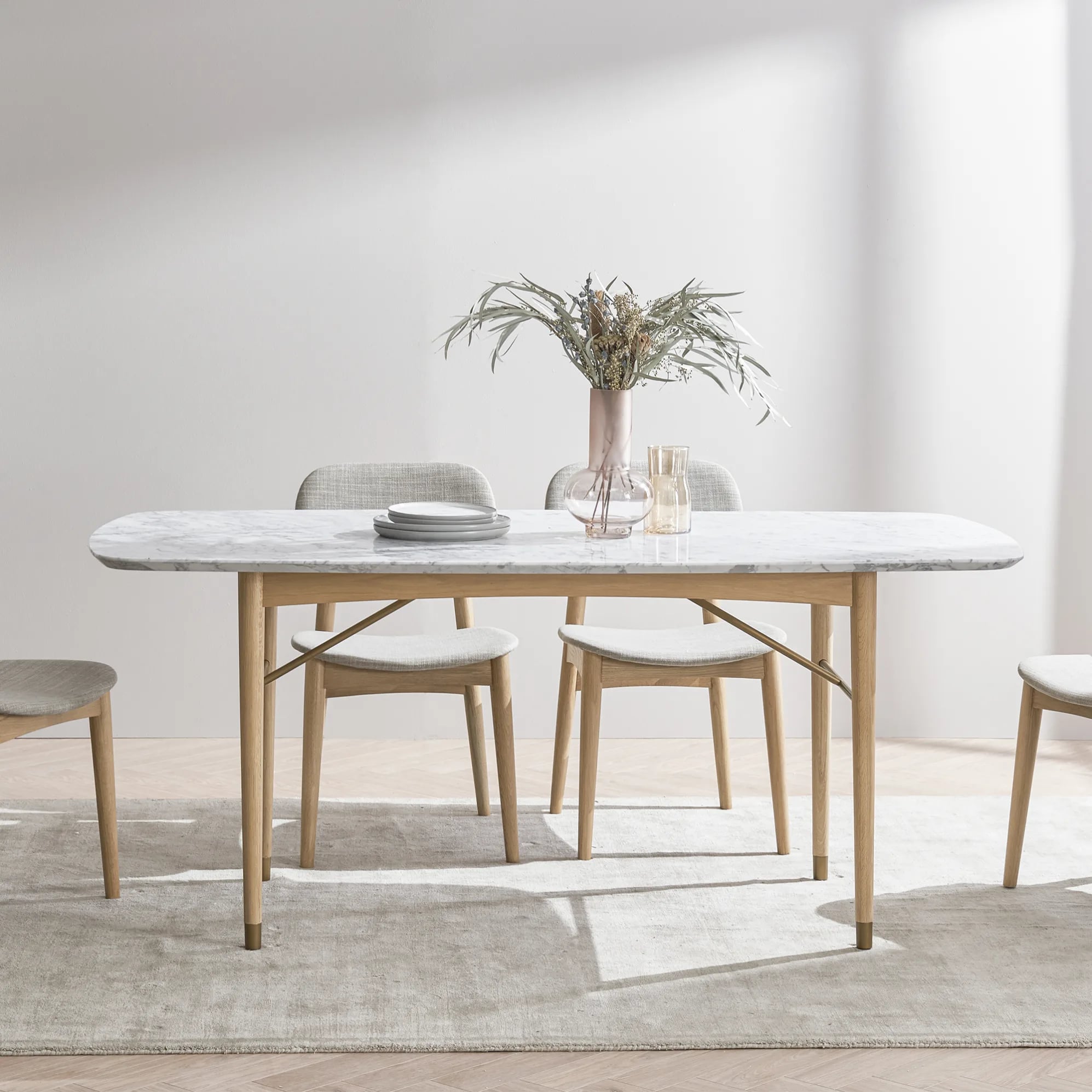 Castlery chelsea shop dining table