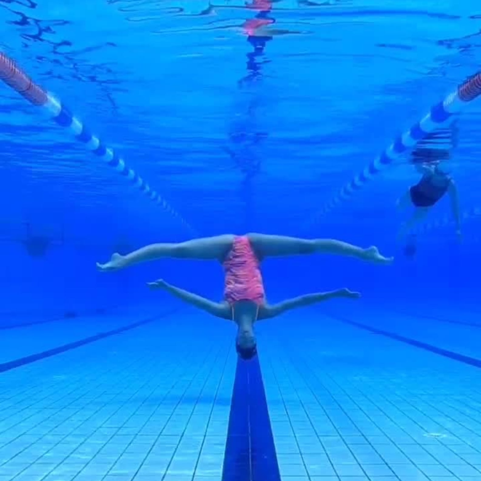 Underwater TikTok Videos From Synchronized Swimmer POPSUGAR Fitness