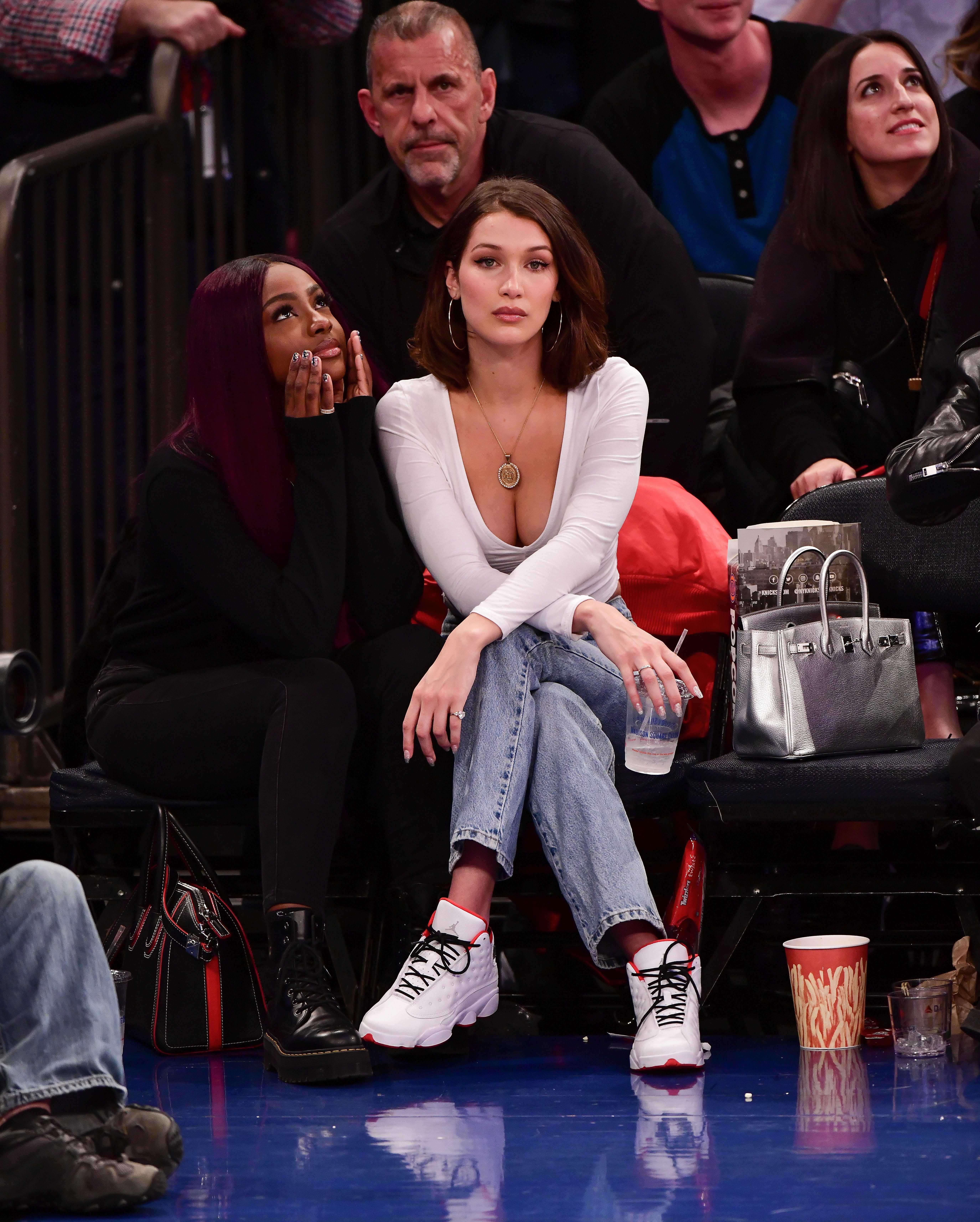 Bella Hadid's Outfit at Lakers vs. Knicks Basketball Game