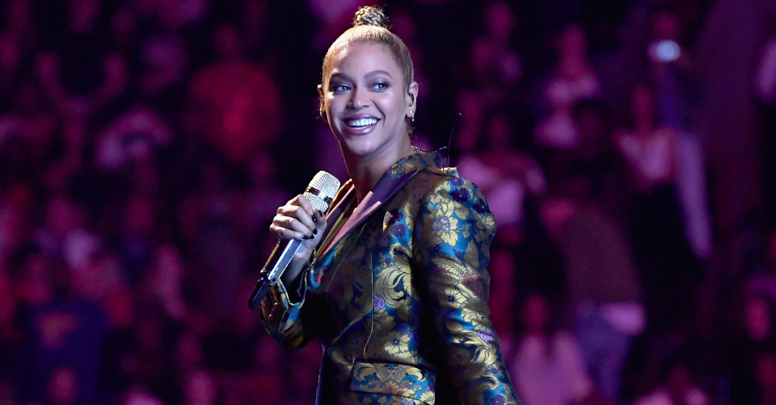 Beyonce's CMA Awards Performance Reactions | PS Entertainment