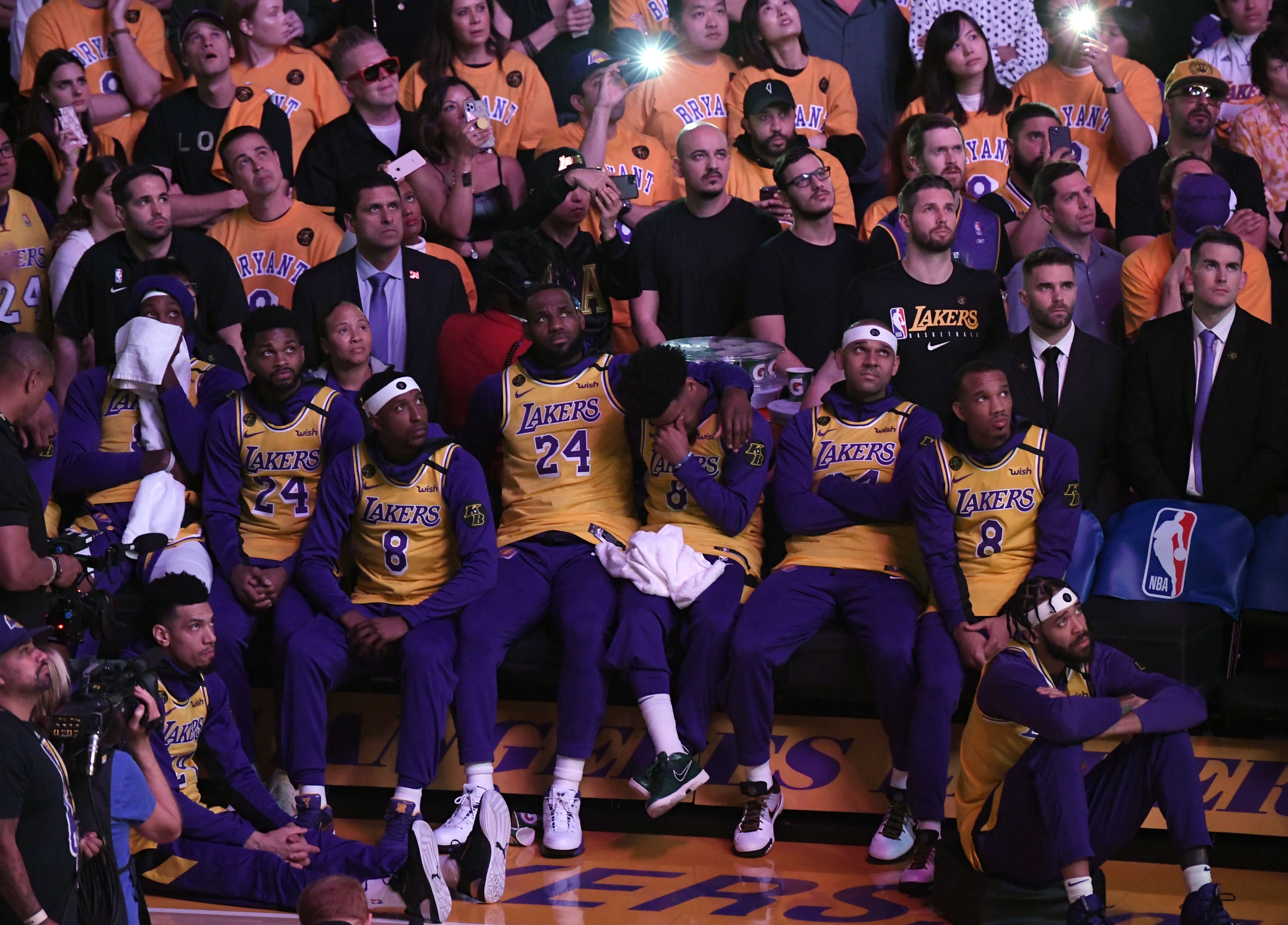 Vanessa Bryant posts photo of Lakers' Kobe Bryant tribute jerseys