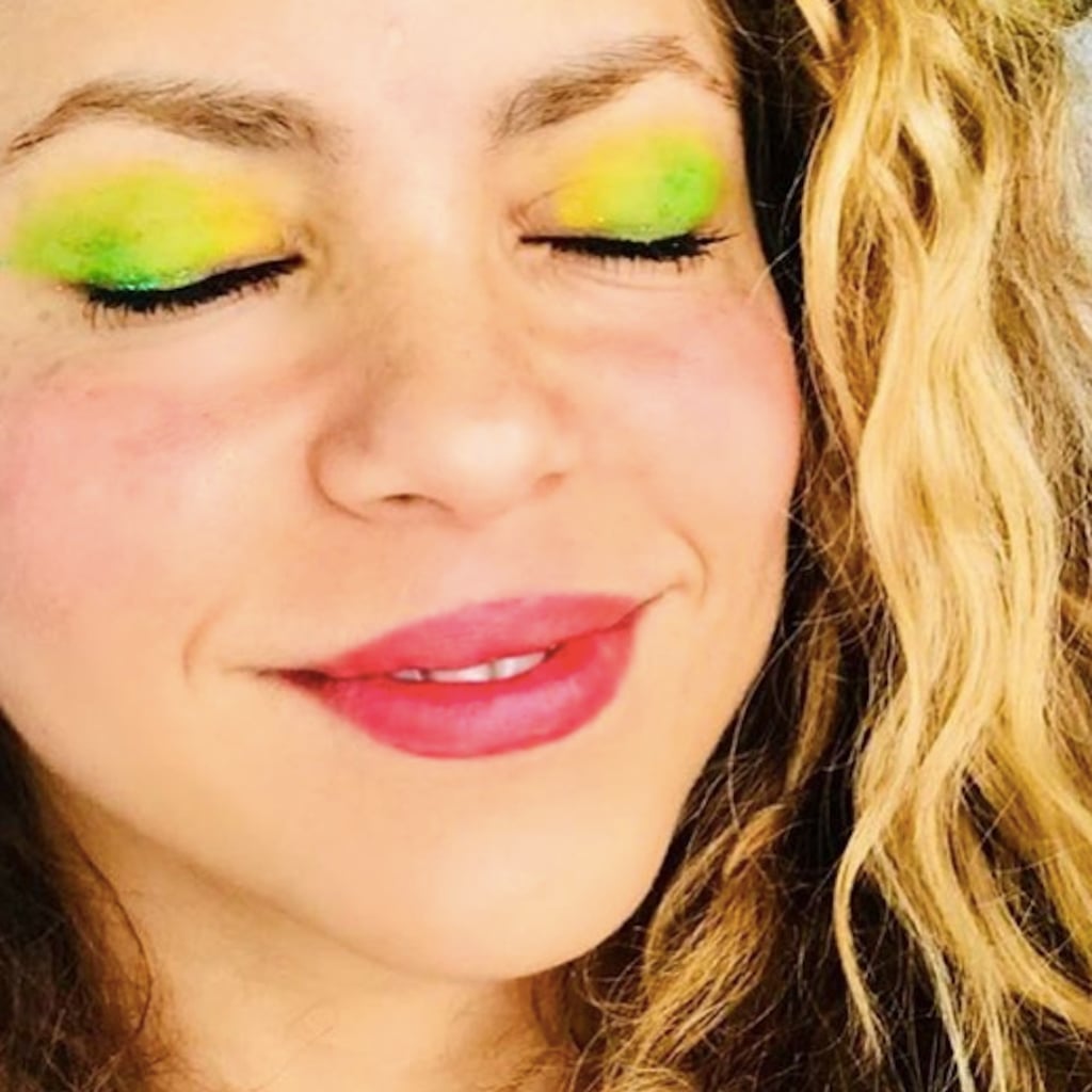 Shakira S Sexiest Selfies Popsugar Beauty