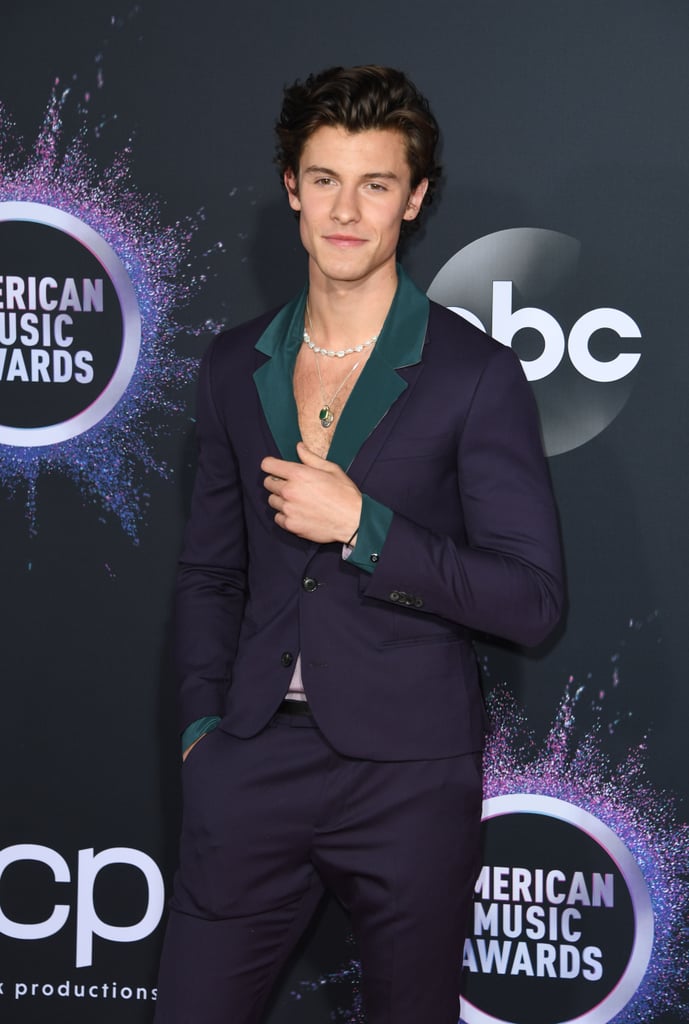 Shawn Mendes's Suit at the American Music Awards 2019