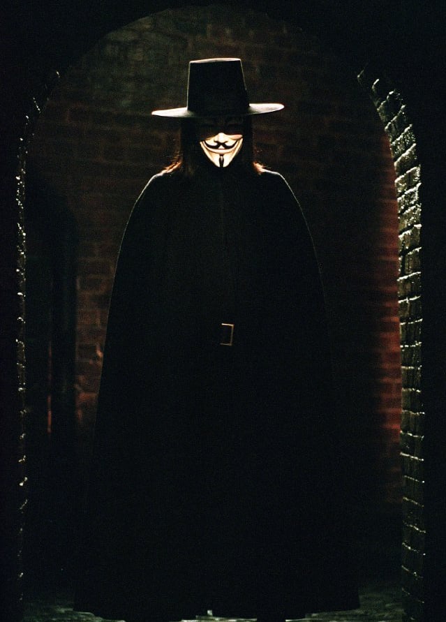 V For Vendetta | This Halloween, Dress Like Your Favorite Comics | POPSUGAR  Tech Photo 9