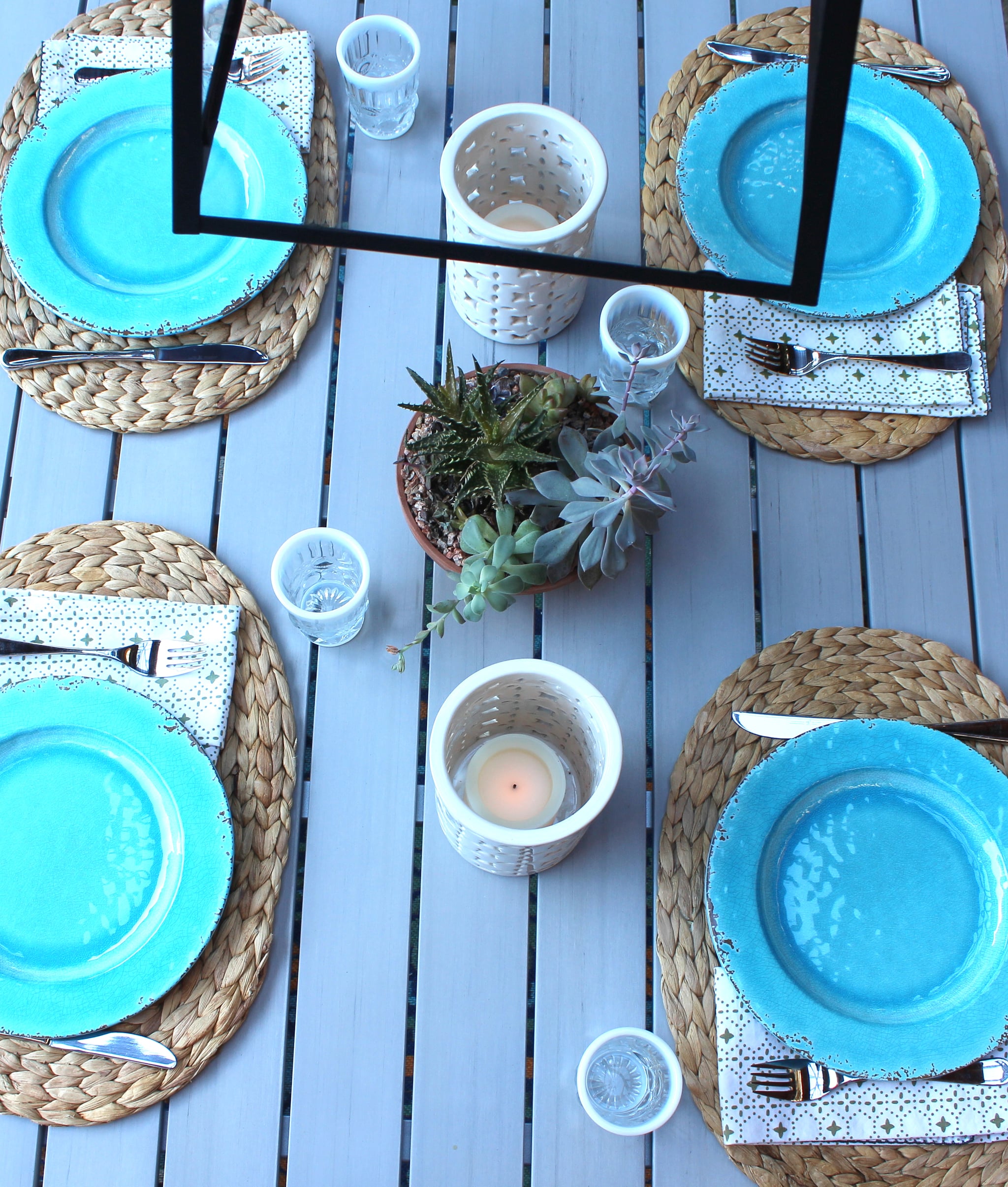 Tip 3 Set A Stylish Table Make Any Outdoor Table Look