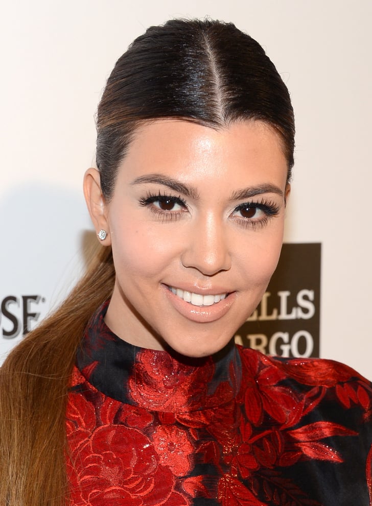 B6838e6ce4de39ee Kourtney Kardashian Widows Peak 