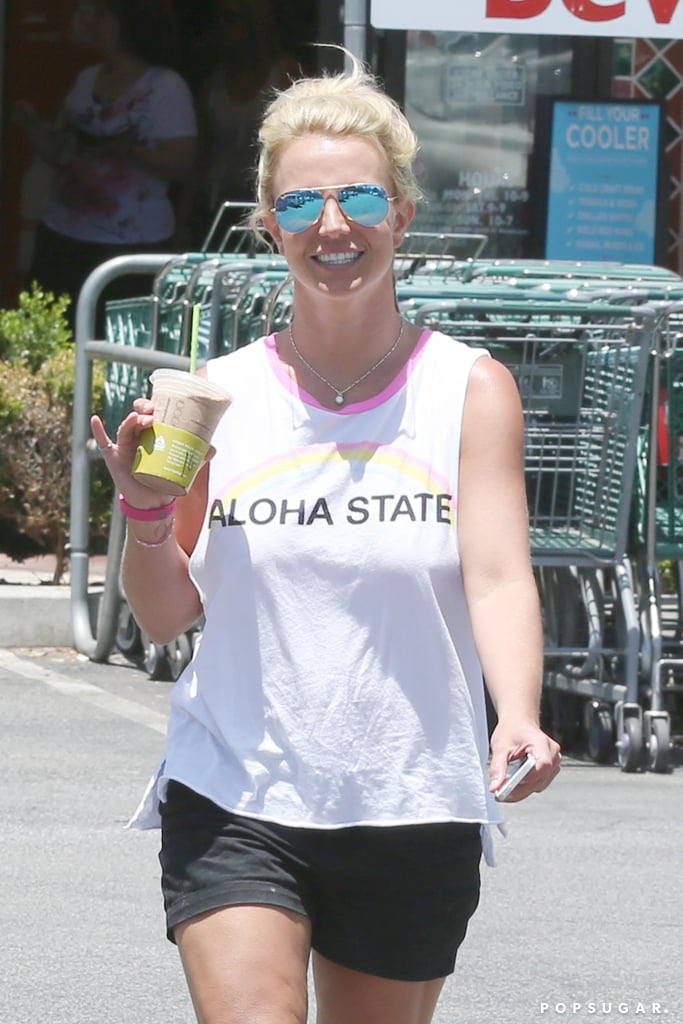 Britney Spears Smiles After Auto-Tune Controversy | Pictures