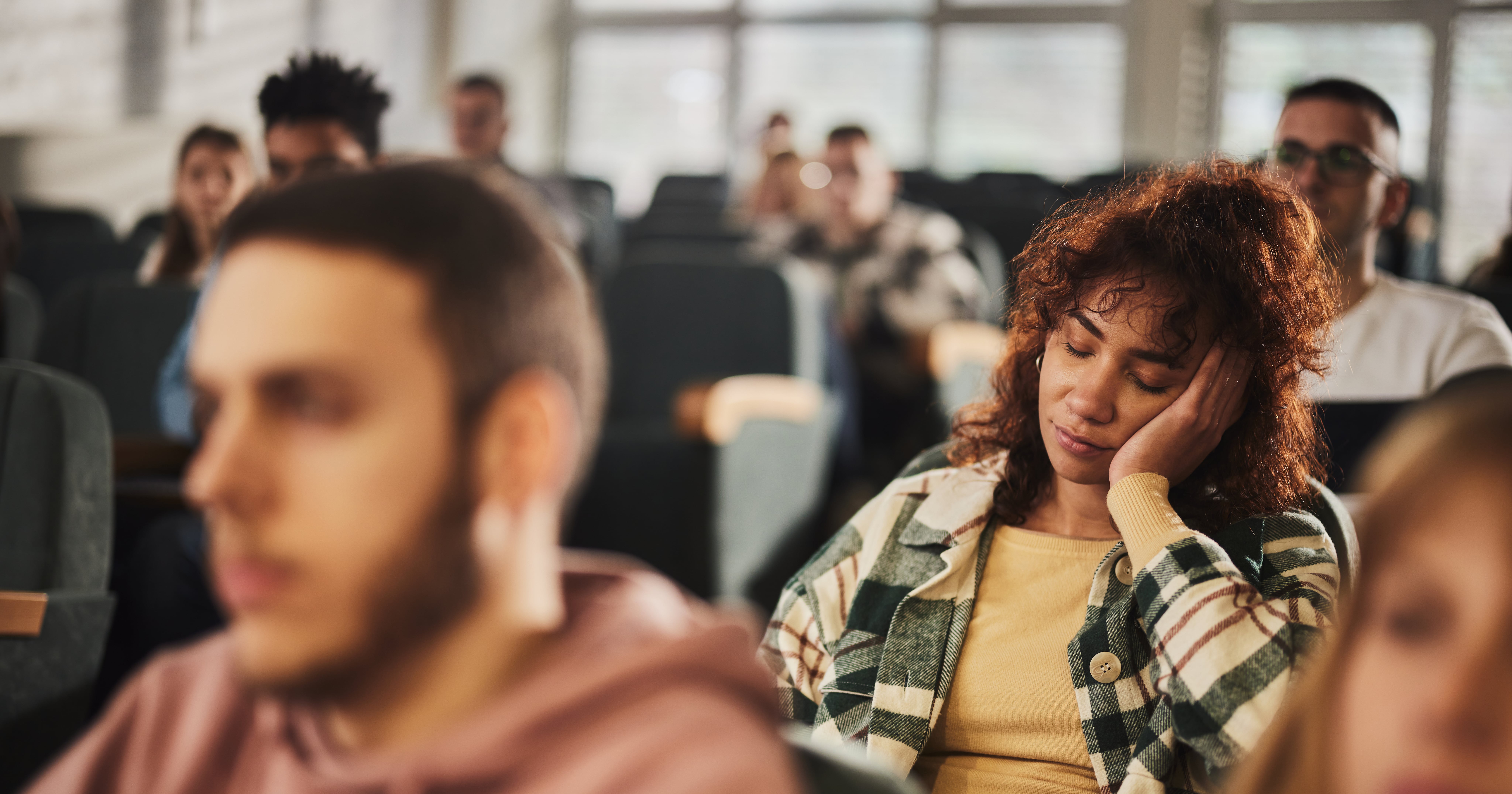15 Tips For How to Stay Awake in Class, According to Students