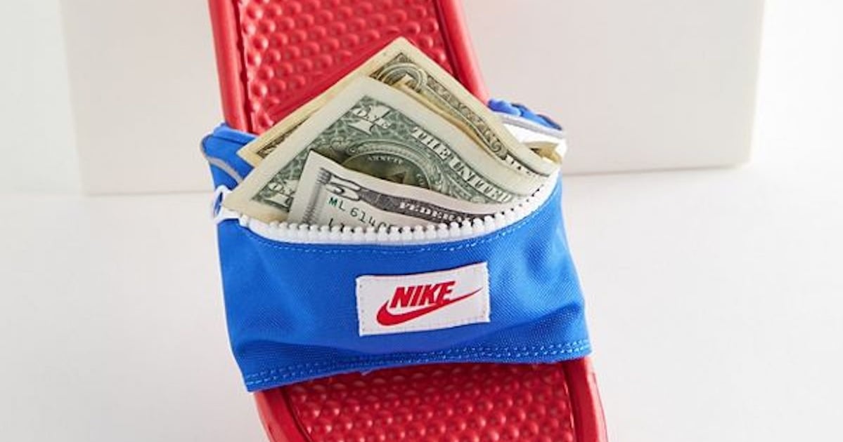 nike slides zipper pouch