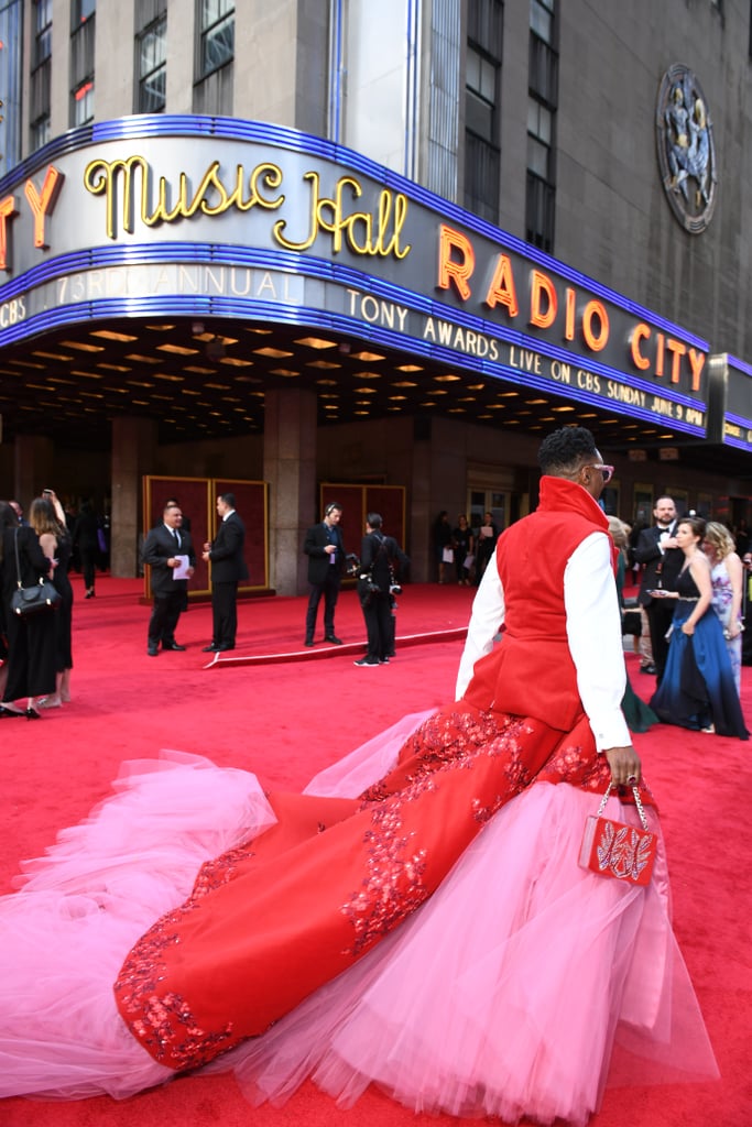 Billy Porter Wears Kinky Boots Curtain at Tony Awards 2019