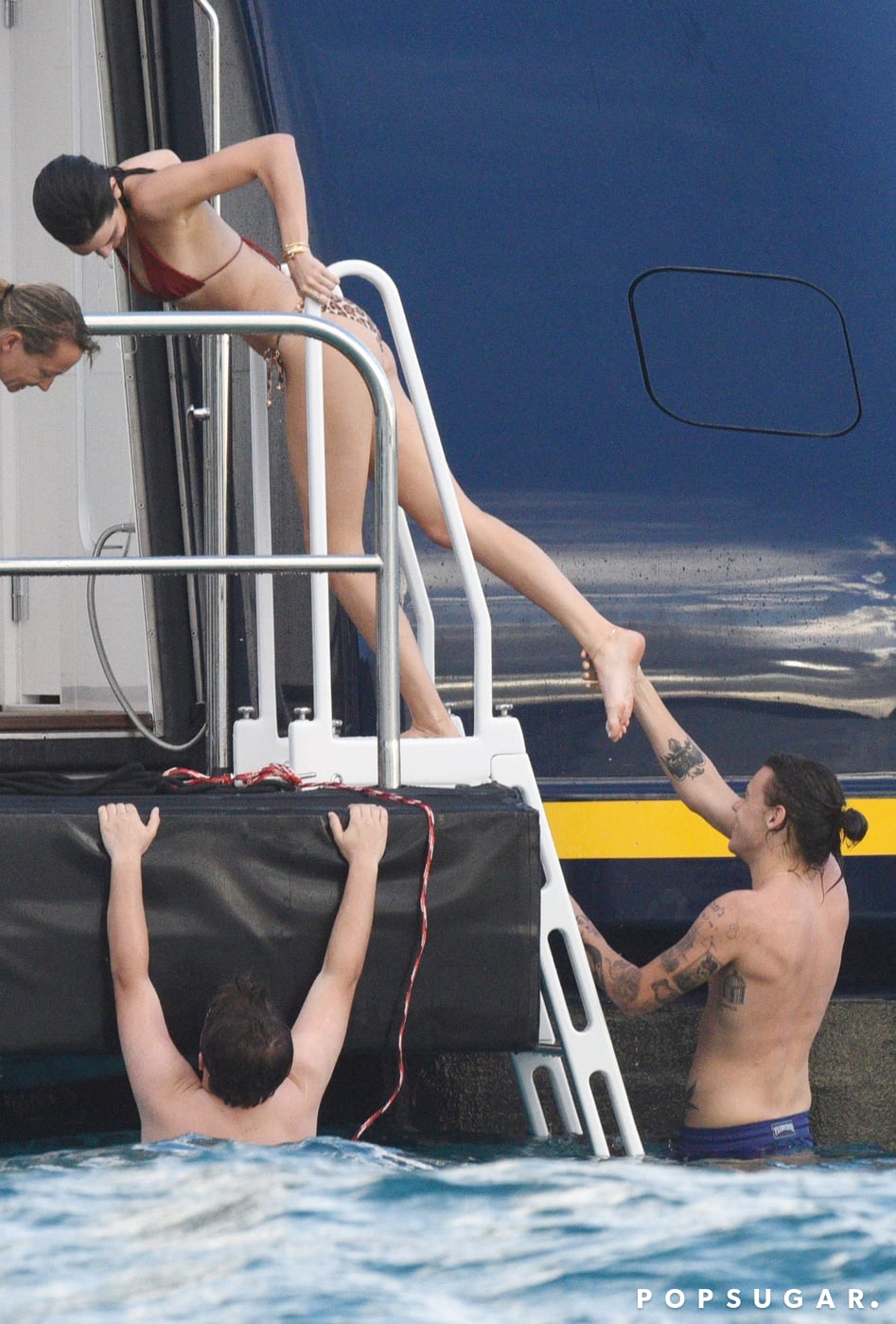 Kendall Jenner And Harry Styles Get Cozy On A Yacht Popsugar Celebrity