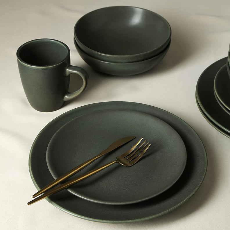 Crisp Modern Matte Black Dinner Plate + Reviews