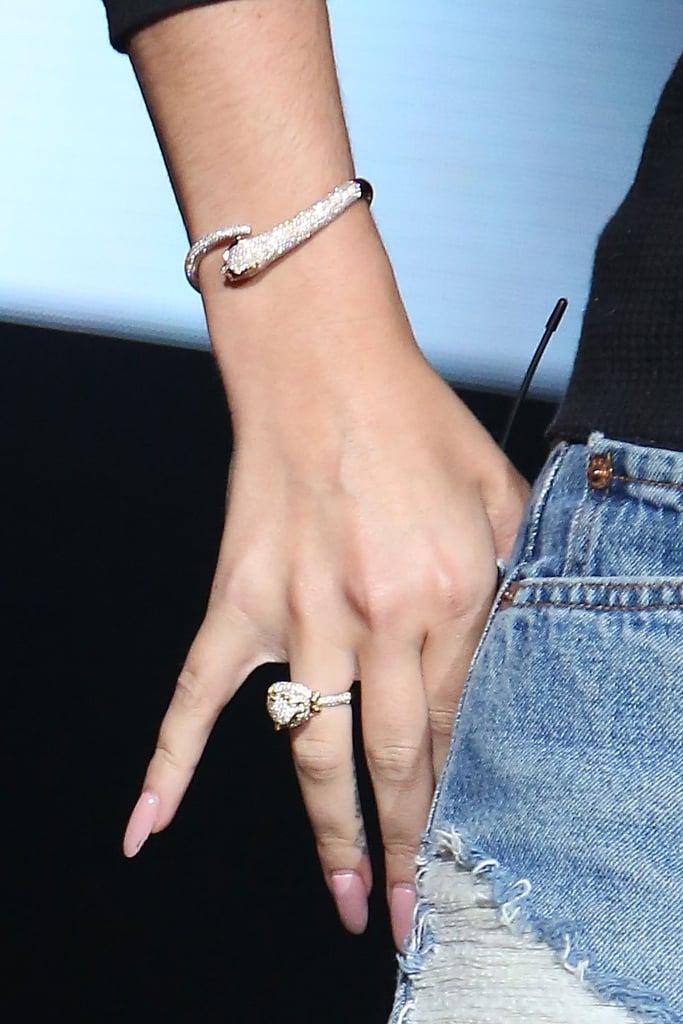 Lana Del Rey's “Die Young” Finger Tattoo