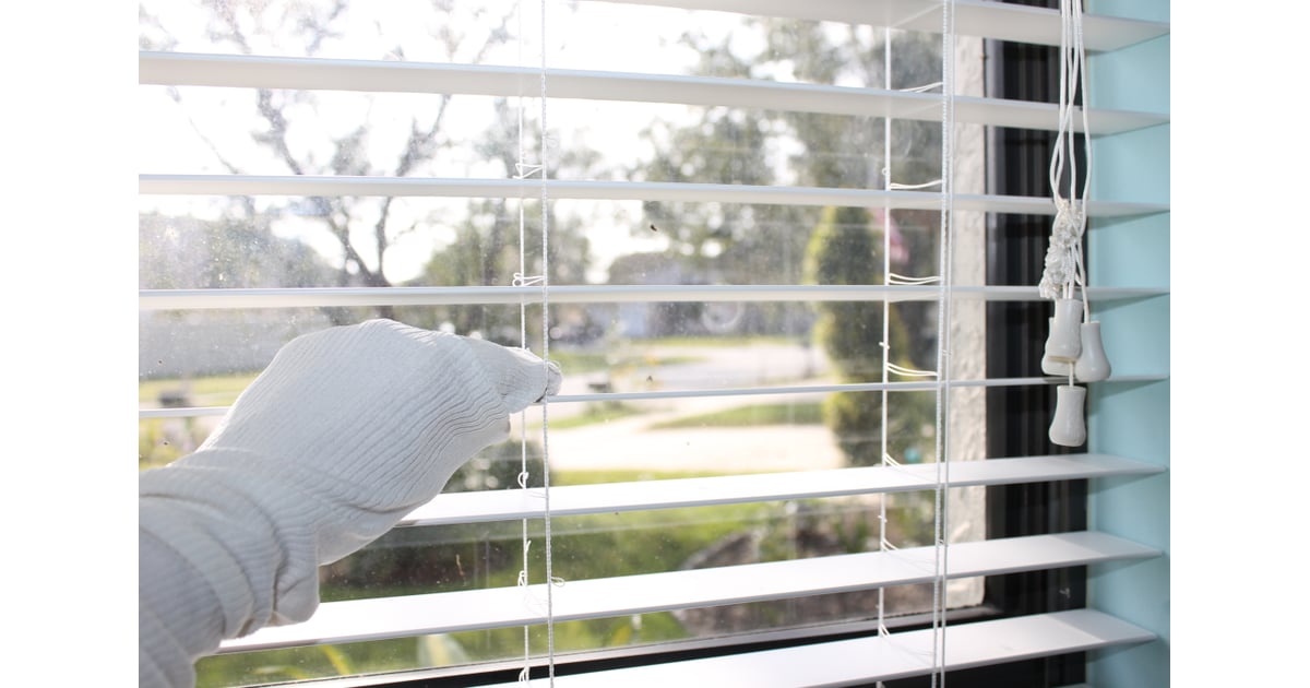 Dust the Blinds Using a Sock Dusting Tips POPSUGAR Smart Living Photo 4