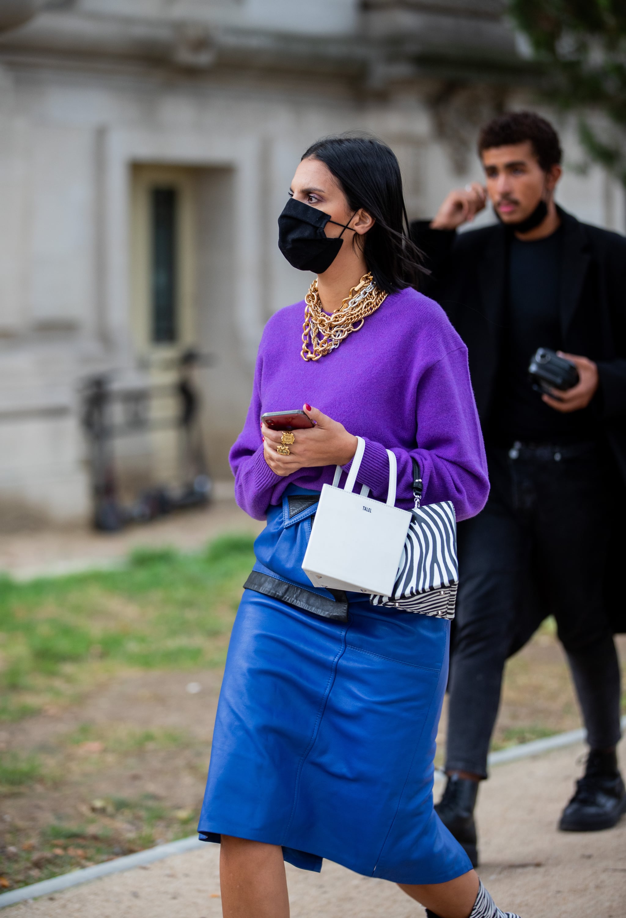 Best Street Style At Paris Fashion Week Spring 21 Popsugar Fashion Best Street Style At Paris Fashion Week Spring 21 Popsugar Fashion
