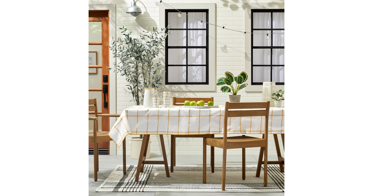 A Weighted Tablecloth Grid Pattern Wipeable OilCanvas Tablecloth