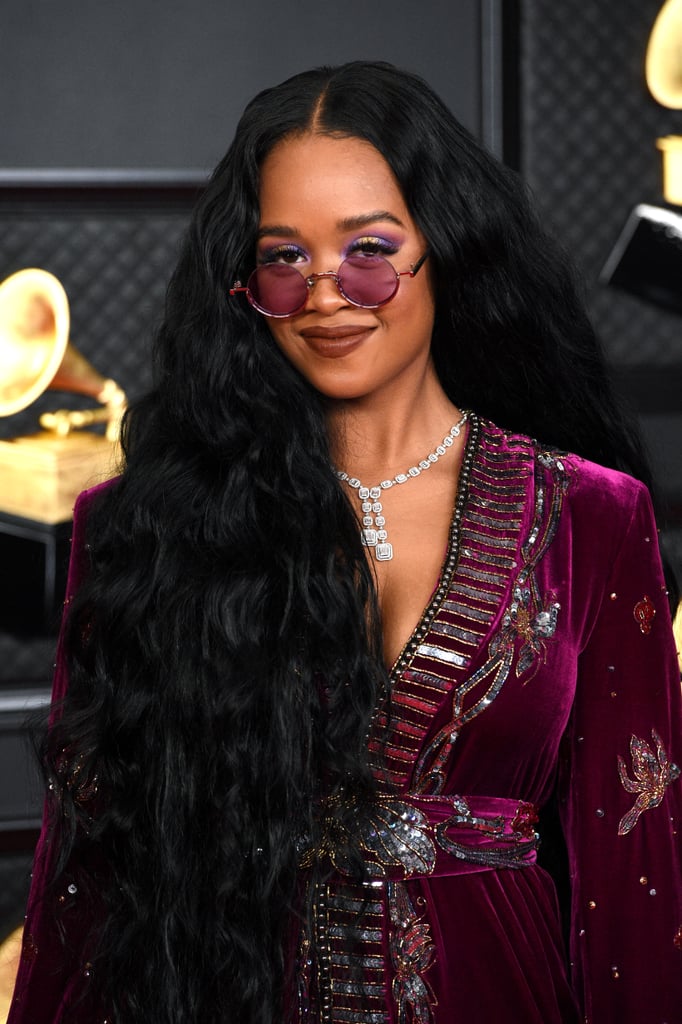 H.E.R.'s Purple Velvet Dundas Outfit | 2021 Grammy Awards